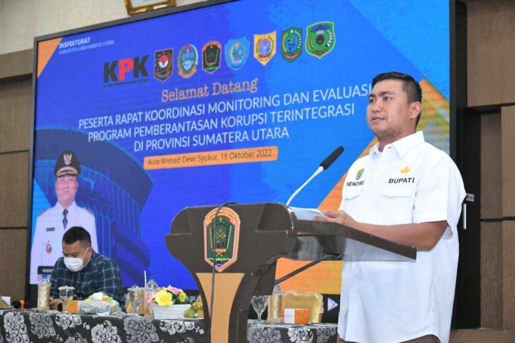 Bupati Labura